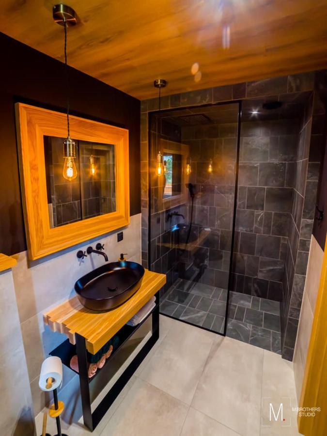 Apartamenty โควารี ภายนอก รูปภาพ